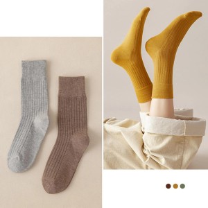 10 Pairs of Retro Colorful Above-Ankle Crew