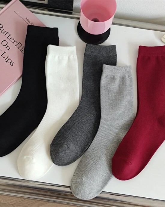 Women's Breathable Knitted Crew Socks Solid